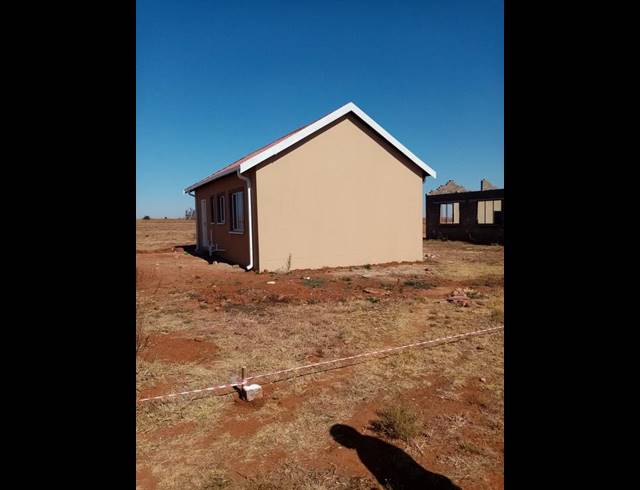 2 BEDROOM HOUSE FOR SALE IN LENASIA SOUTH